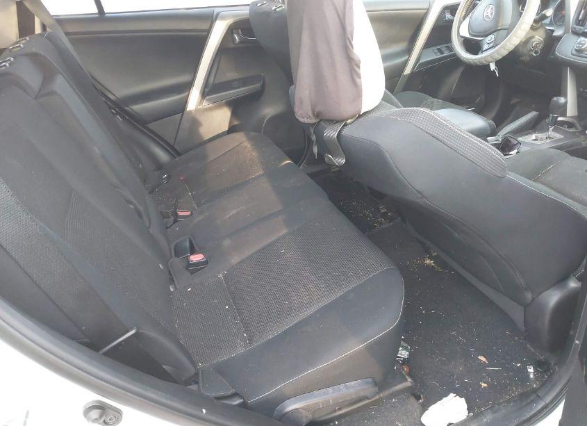Photo 8 of 2016 Toyota Rav4 XLE (VIN 2T3RFREV7GW450958)
