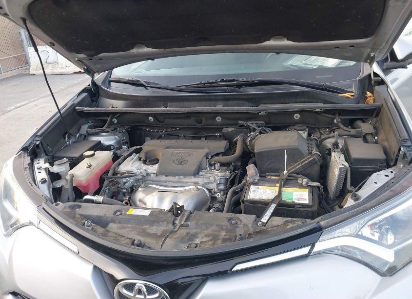 Photo 10 of 2016 Toyota Rav4 XLE (VIN 2T3RFREV7GW476878)