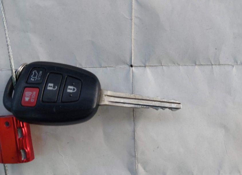 Photo 11 of 2016 Toyota Rav4 XLE (VIN 2T3RFREV7GW476878)