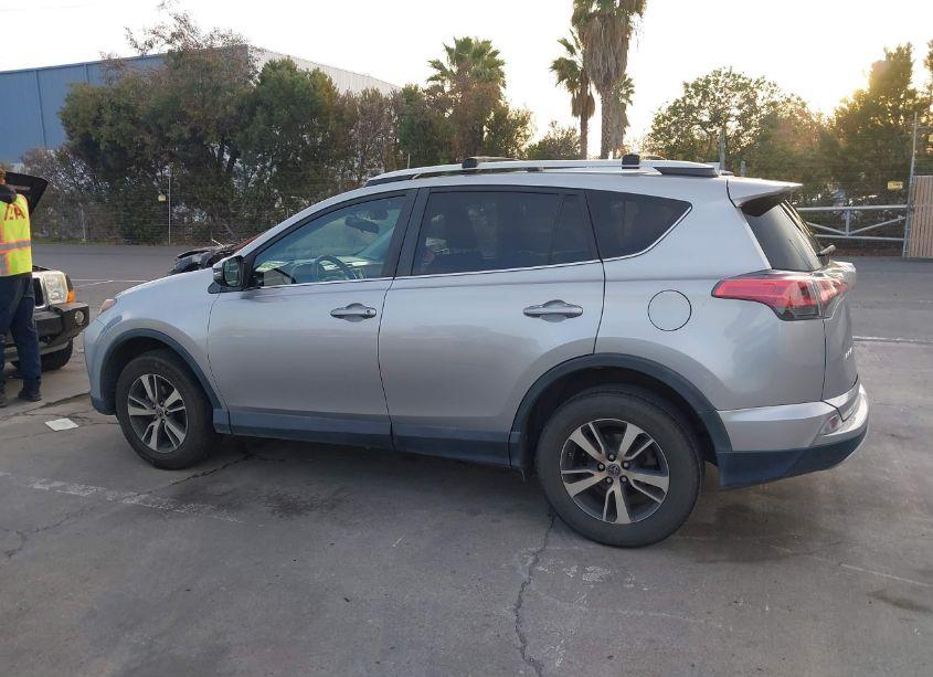 Photo 14 of 2016 Toyota Rav4 XLE (VIN 2T3RFREV7GW476878)