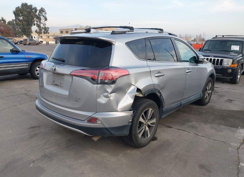 Photo 6 of 2016 Toyota Rav4 XLE (VIN 2T3RFREV7GW476878)