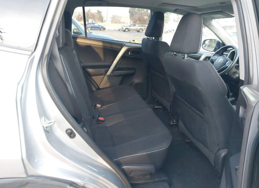 Photo 8 of 2016 Toyota Rav4 XLE (VIN 2T3RFREV7GW476878)