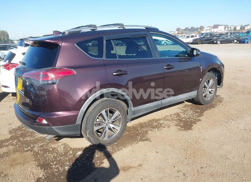 Photo 4 of 2017 Toyota Rav4 XLE (VIN 2T3RFREV7HW553119)