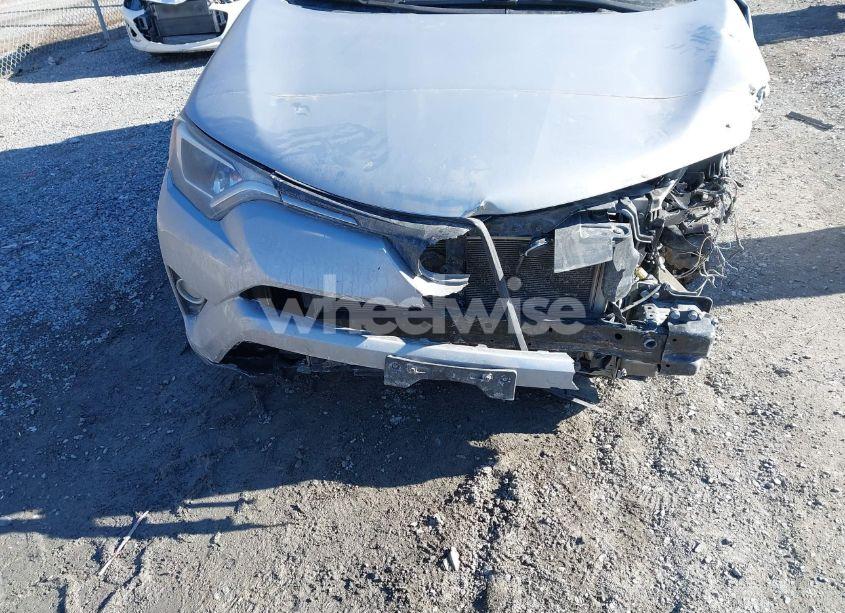 Photo 6 of 2017 Toyota Rav4 XLE (VIN 2T3RFREV7HW553671)