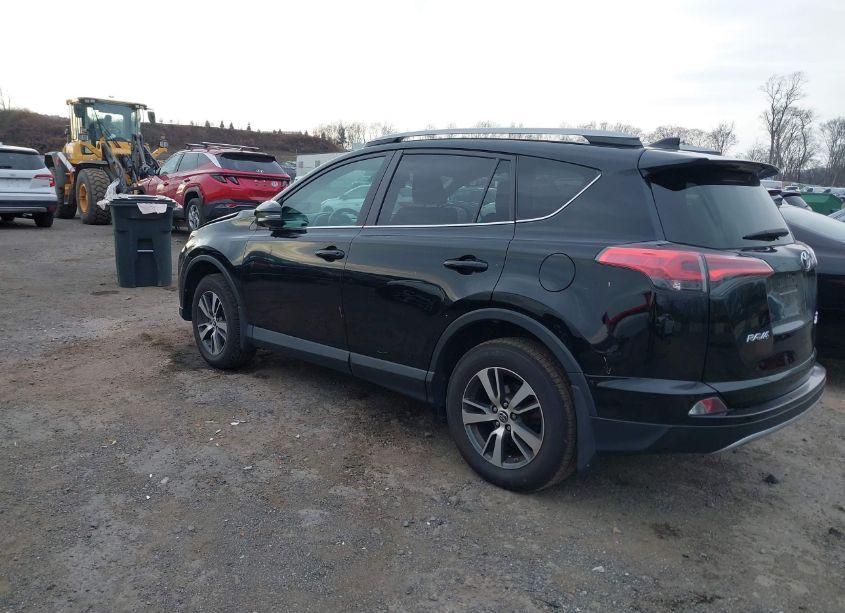 Photo 3 of 2017 Toyota Rav4 XLE (VIN 2T3RFREV7HW569742)