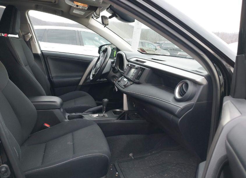 Photo 5 of 2017 Toyota Rav4 XLE (VIN 2T3RFREV7HW569742)