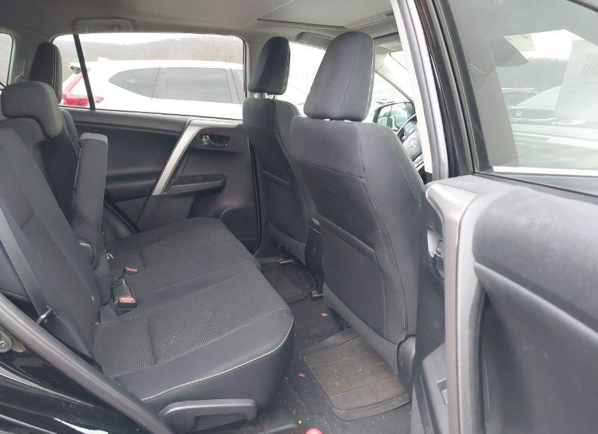 Photo 8 of 2017 Toyota Rav4 XLE (VIN 2T3RFREV7HW569742)