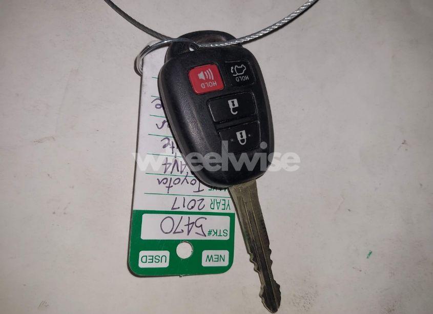 Photo 11 of 2017 Toyota Rav4 XLE (VIN 2T3RFREV7HW646853)