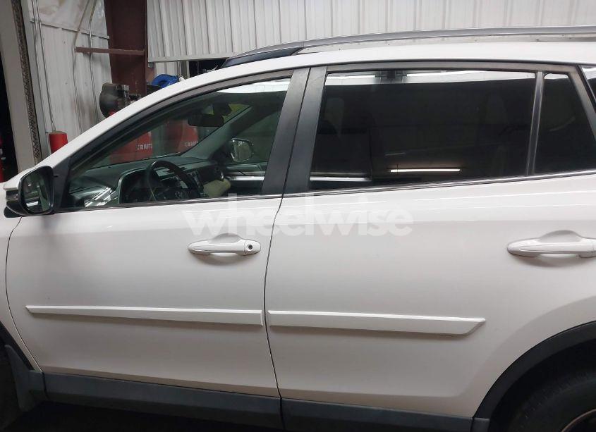 Photo 15 of 2017 Toyota Rav4 XLE (VIN 2T3RFREV7HW646853)