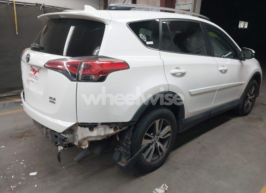 Photo 4 of 2017 Toyota Rav4 XLE (VIN 2T3RFREV7HW646853)