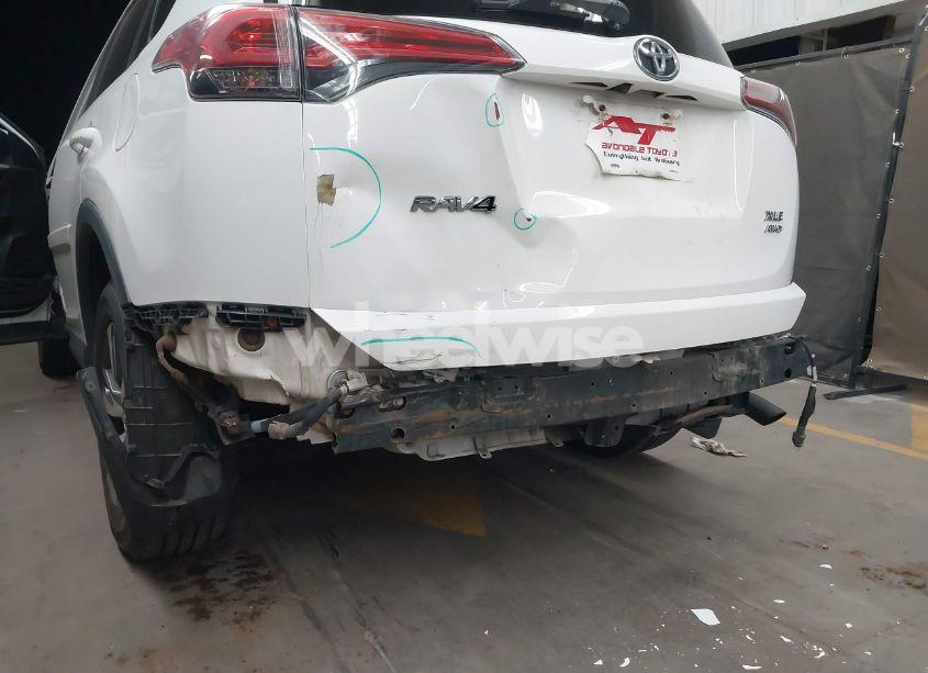 Photo 6 of 2017 Toyota Rav4 XLE (VIN 2T3RFREV7HW646853)