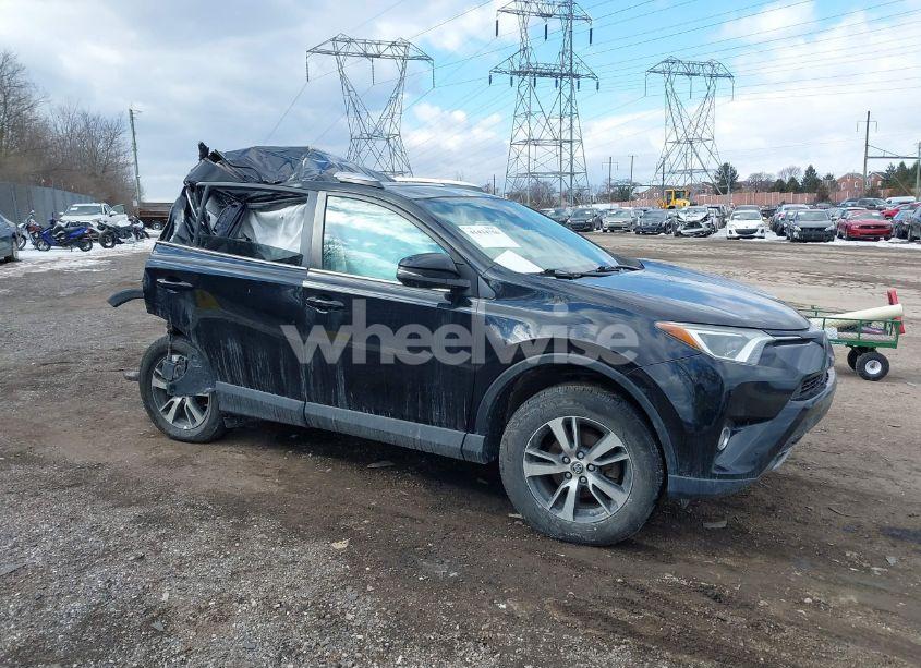 2017 Toyota Rav4 XLE (VIN 2T3RFREV7HW650238) main photo