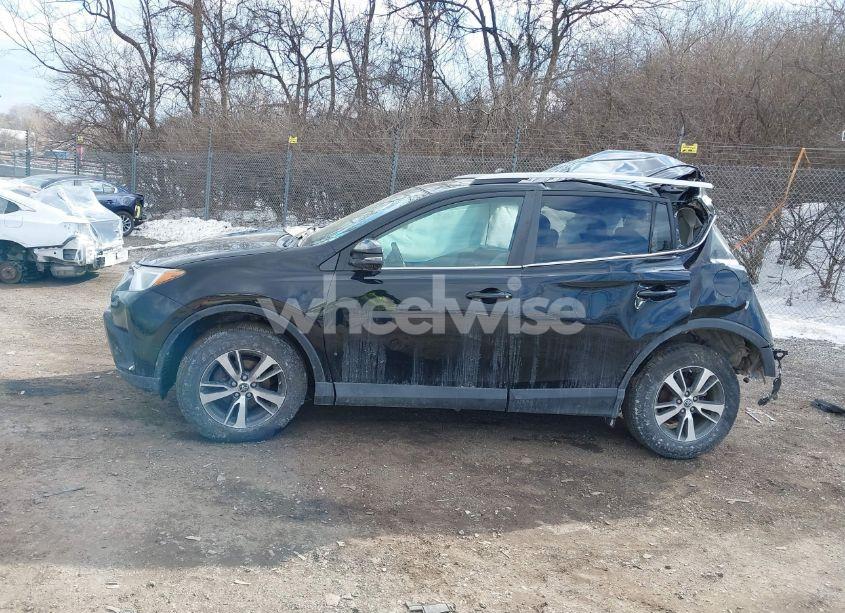 Photo 14 of 2017 Toyota Rav4 XLE (VIN 2T3RFREV7HW650238)