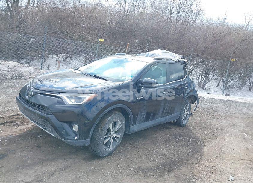 Photo 2 of 2017 Toyota Rav4 XLE (VIN 2T3RFREV7HW650238)