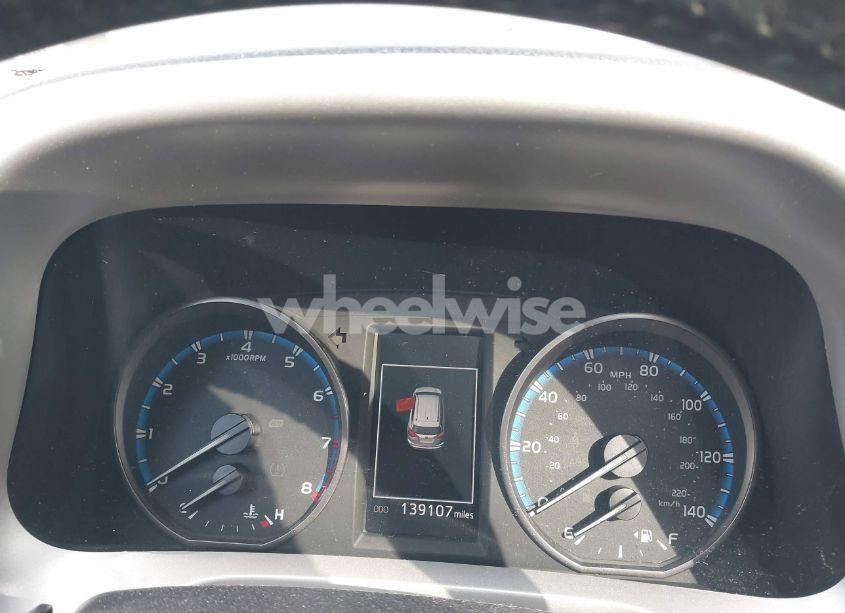 Photo 7 of 2017 Toyota Rav4 XLE (VIN 2T3RFREV7HW650238)