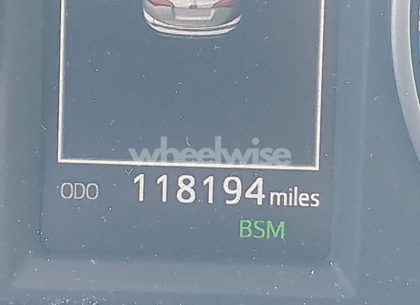 Photo 15 of 2018 Toyota Rav4 XLE (VIN 2T3RFREV7JW707933)