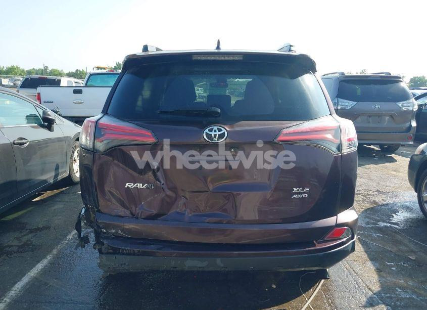 Photo 16 of 2018 Toyota Rav4 XLE (VIN 2T3RFREV7JW707933)