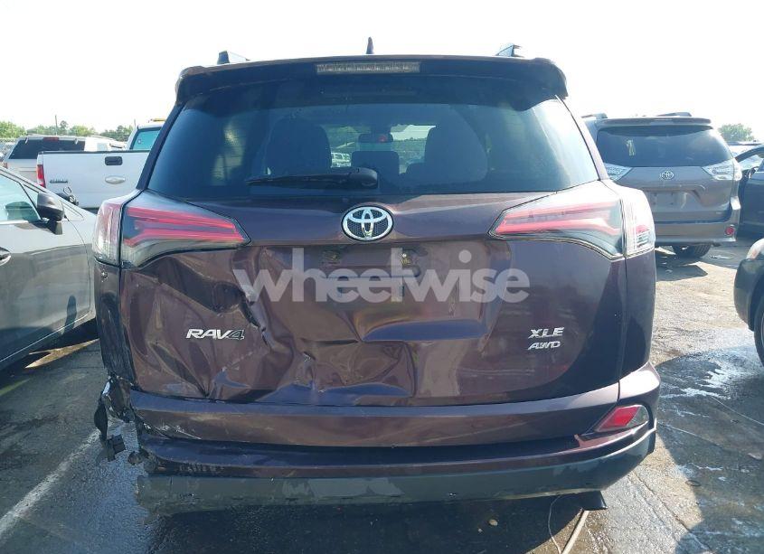Photo 6 of 2018 Toyota Rav4 XLE (VIN 2T3RFREV7JW707933)