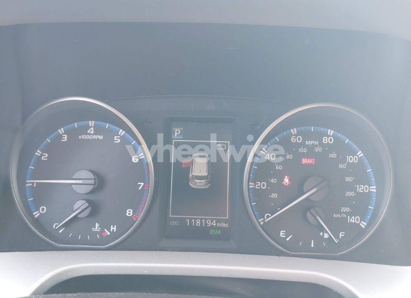 Photo 7 of 2018 Toyota Rav4 XLE (VIN 2T3RFREV7JW707933)