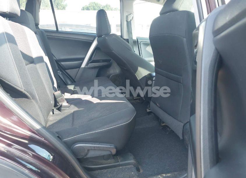 Photo 8 of 2018 Toyota Rav4 XLE (VIN 2T3RFREV7JW707933)