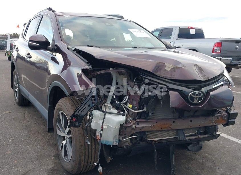 2018 Toyota Rav4 ADVENTURE/XLE (VIN 2T3RFREV7JW789808) main photo