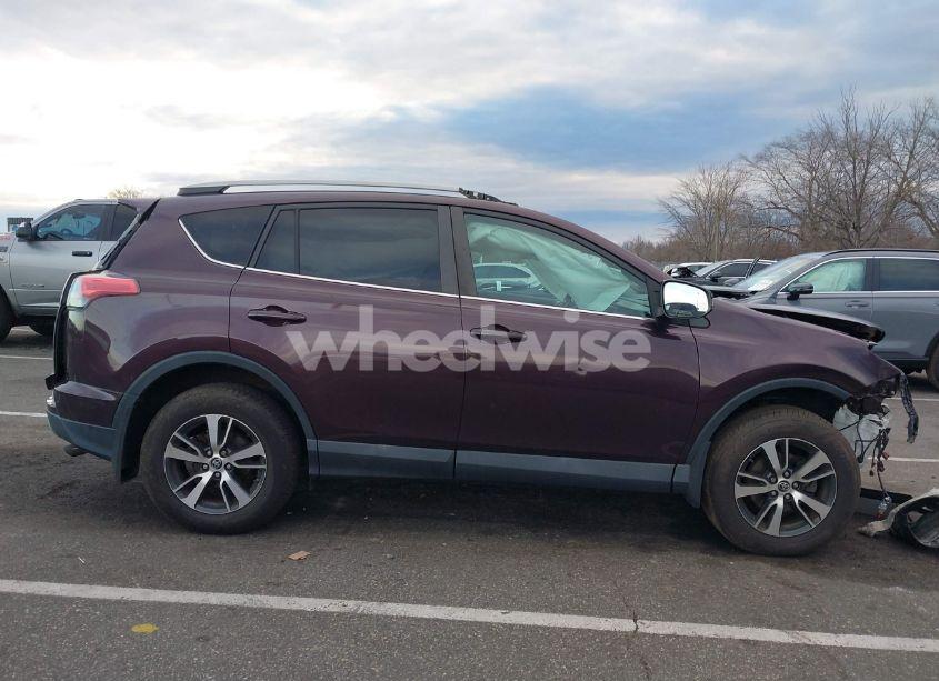 Photo 12 of 2018 Toyota Rav4 ADVENTURE/XLE (VIN 2T3RFREV7JW789808)