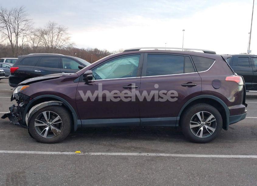 Photo 13 of 2018 Toyota Rav4 ADVENTURE/XLE (VIN 2T3RFREV7JW789808)