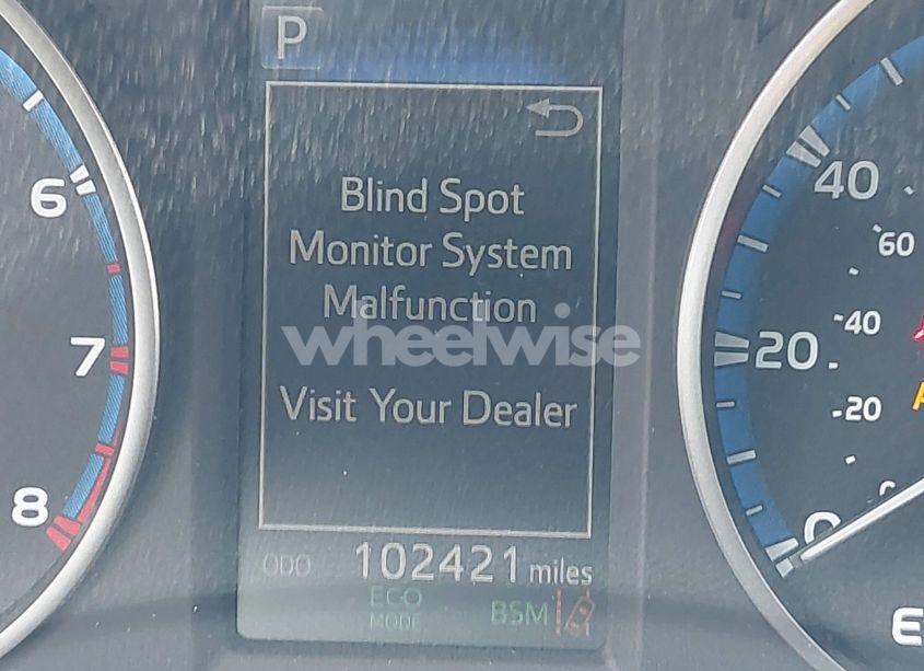 Photo 15 of 2018 Toyota Rav4 XLE (VIN 2T3RFREV7JW807823)