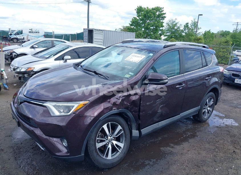 Photo 2 of 2018 Toyota Rav4 XLE (VIN 2T3RFREV7JW807823)
