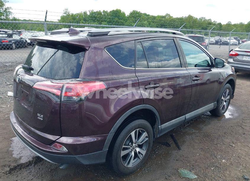 Photo 4 of 2018 Toyota Rav4 XLE (VIN 2T3RFREV7JW807823)