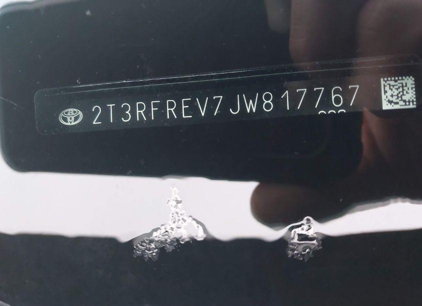 Photo 9 of 2018 Toyota Rav4 ADVENTURE/XLE (VIN 2T3RFREV7JW817767)