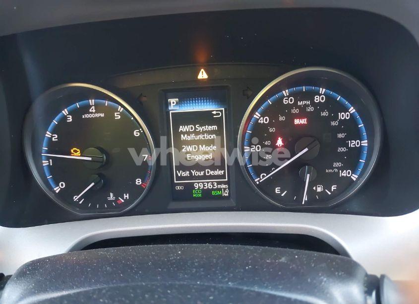 Photo 7 of 2018 Toyota Rav4 ADVENTURE/XLE (VIN 2T3RFREV7JW857444)