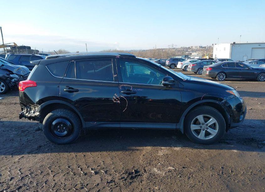 Photo 14 of 2013 Toyota Rav4 XLE (VIN 2T3RFREV8DW022098)