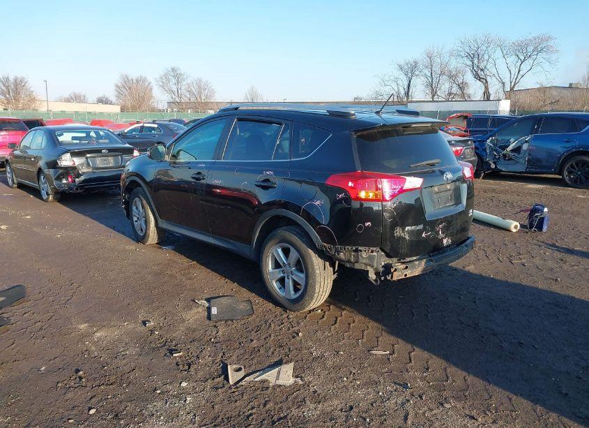 Photo 3 of 2013 Toyota Rav4 XLE (VIN 2T3RFREV8DW022098)