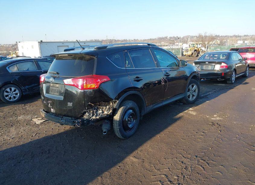 Photo 4 of 2013 Toyota Rav4 XLE (VIN 2T3RFREV8DW022098)