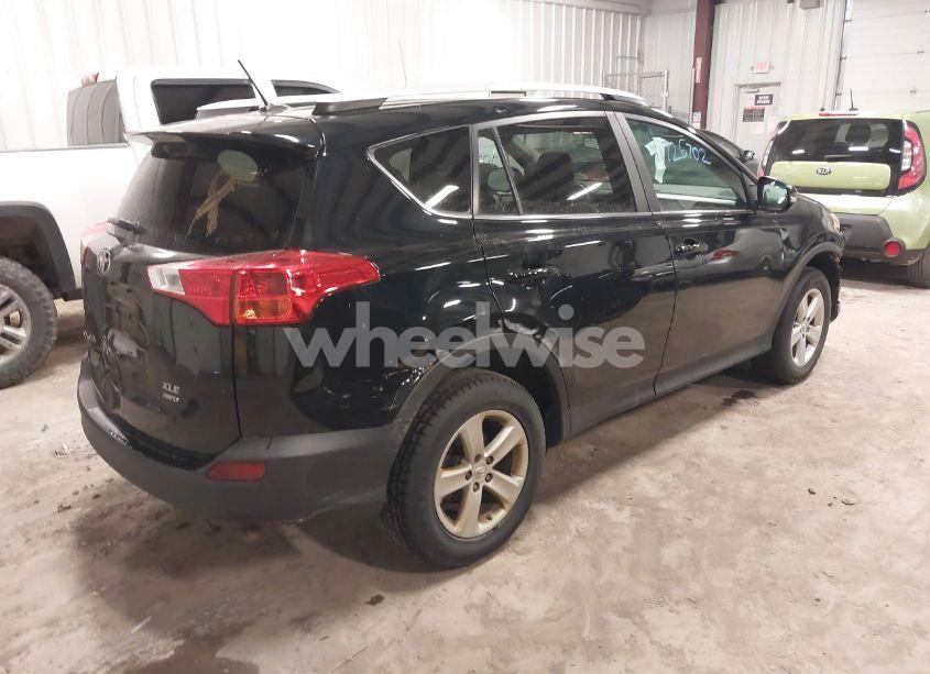 Photo 4 of 2013 Toyota Rav4 XLE (VIN 2T3RFREV8DW046076)