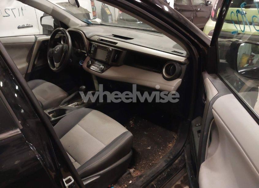 Photo 5 of 2013 Toyota Rav4 XLE (VIN 2T3RFREV8DW046076)