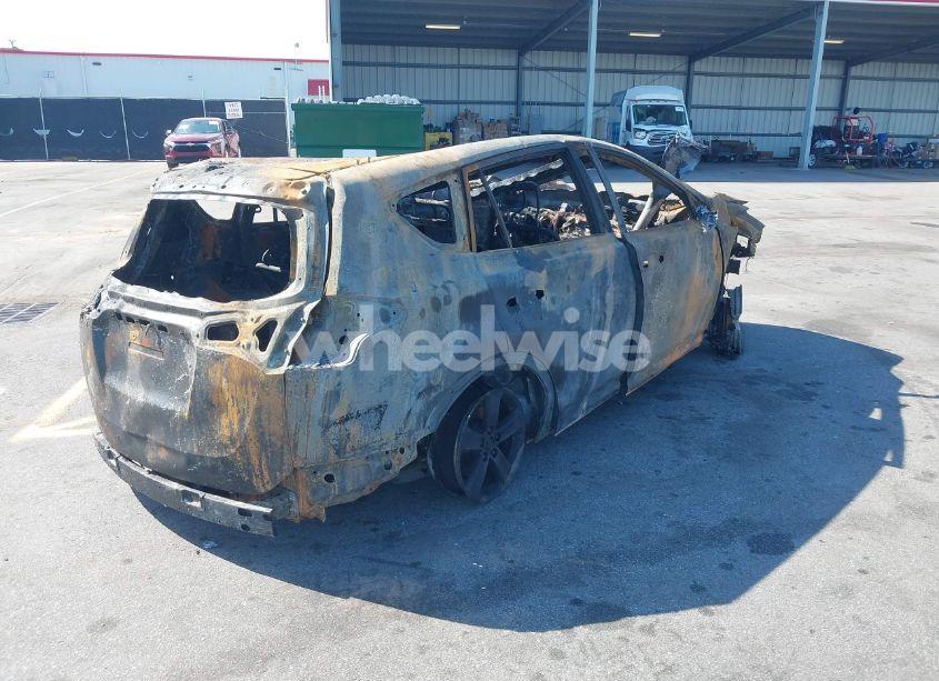 Photo 4 of 2013 Toyota Rav4 XLE (VIN 2T3RFREV8DW056784)