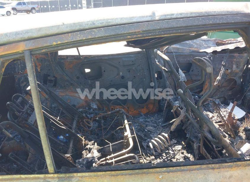 Photo 8 of 2013 Toyota Rav4 XLE (VIN 2T3RFREV8DW056784)