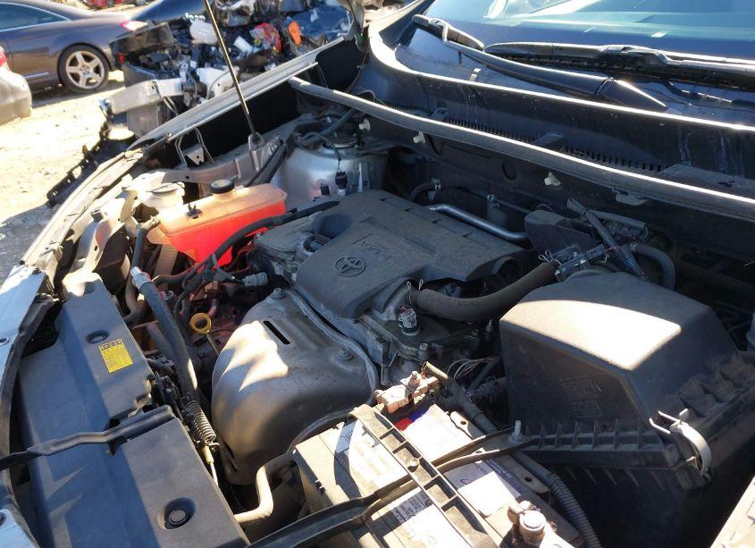 Photo 10 of 2013 Toyota Rav4 XLE (VIN 2T3RFREV8DW065405)