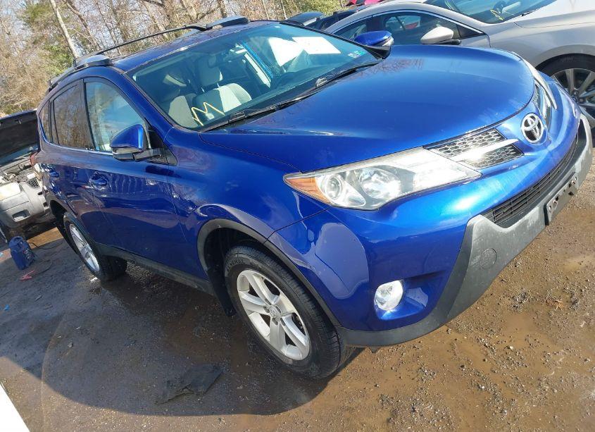 2014 Toyota Rav4 XLE (VIN 2T3RFREV8EW194875) main photo