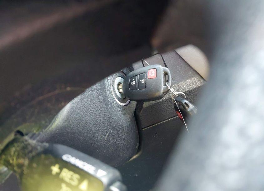 Photo 11 of 2014 Toyota Rav4 XLE (VIN 2T3RFREV8EW194875)