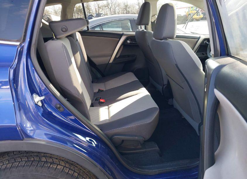 Photo 8 of 2014 Toyota Rav4 XLE (VIN 2T3RFREV8EW194875)