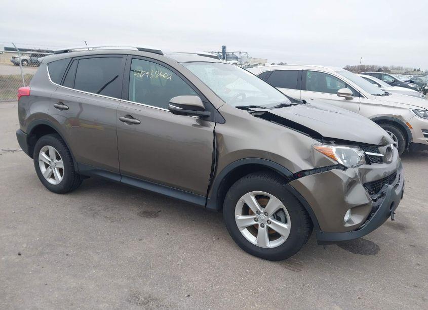 2014 Toyota Rav4 XLE (VIN 2T3RFREV8EW203655) main photo
