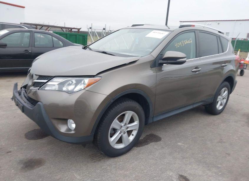 Photo 2 of 2014 Toyota Rav4 XLE (VIN 2T3RFREV8EW203655)