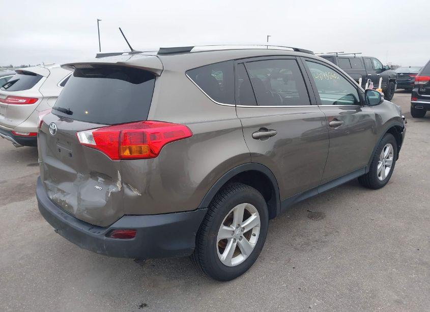 Photo 4 of 2014 Toyota Rav4 XLE (VIN 2T3RFREV8EW203655)