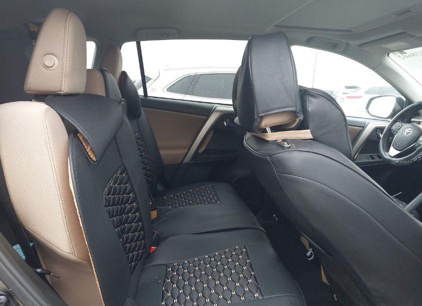 Photo 8 of 2014 Toyota Rav4 XLE (VIN 2T3RFREV8EW203655)