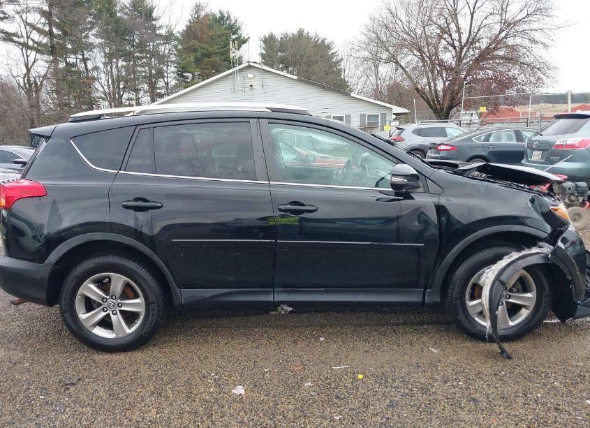 Photo 13 of 2015 Toyota Rav4 XLE (VIN 2T3RFREV8FW247477)