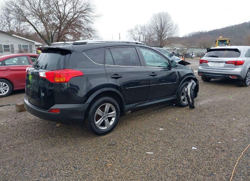 Photo 4 of 2015 Toyota Rav4 XLE (VIN 2T3RFREV8FW247477)