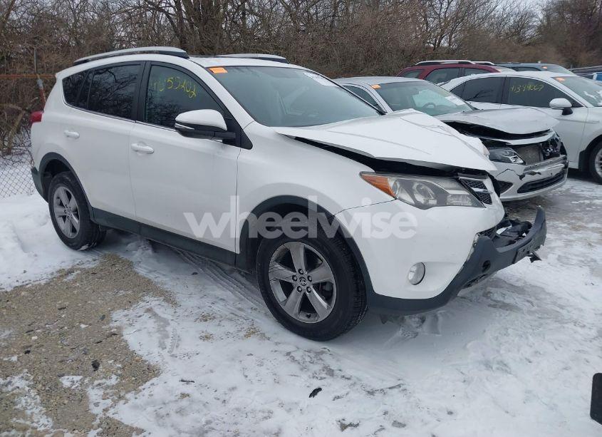 2015 Toyota Rav4 XLE (VIN 2T3RFREV8FW251173) main photo